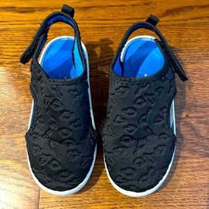 EUC Toddler Black Water Shoes